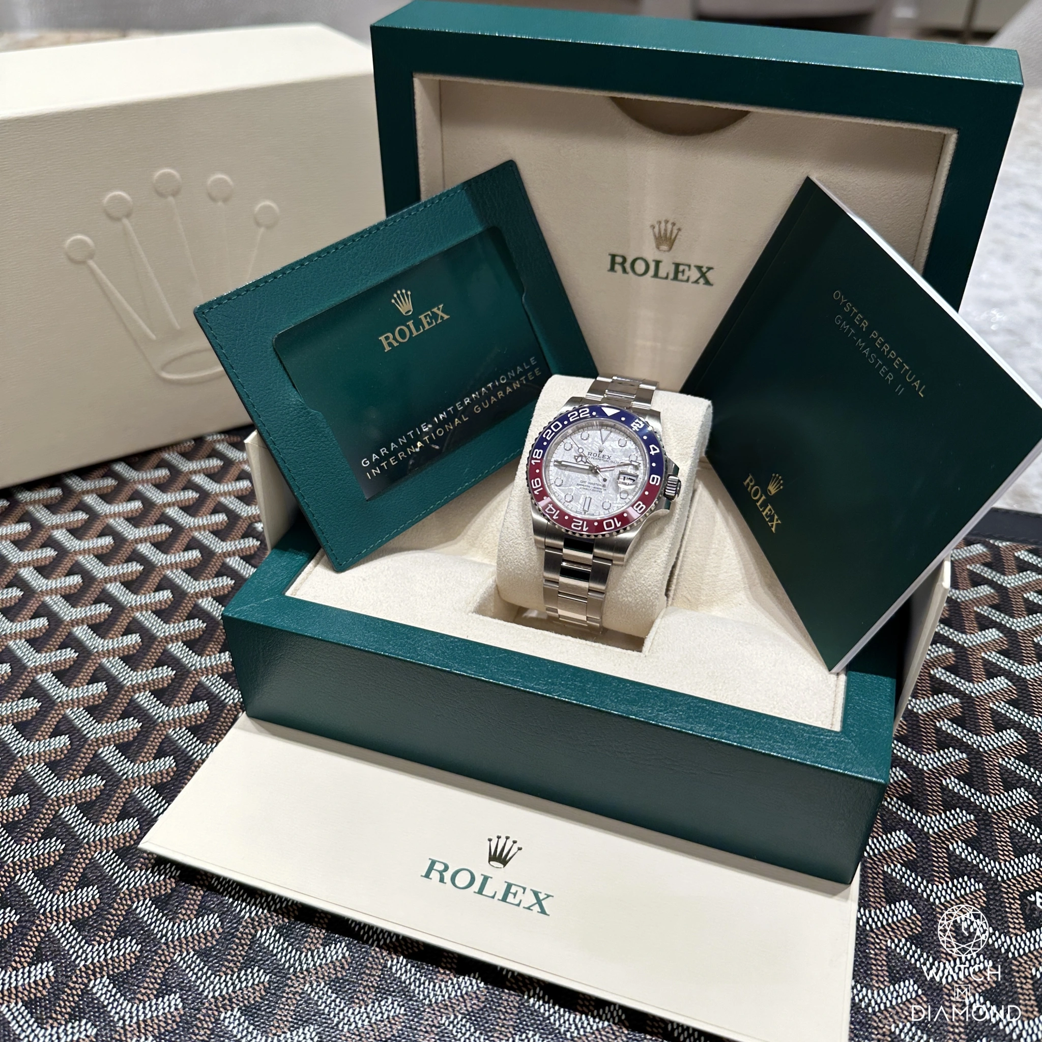 Rolex GMT Master II REF. 126719BLRO 40 mm Watch M Diamond